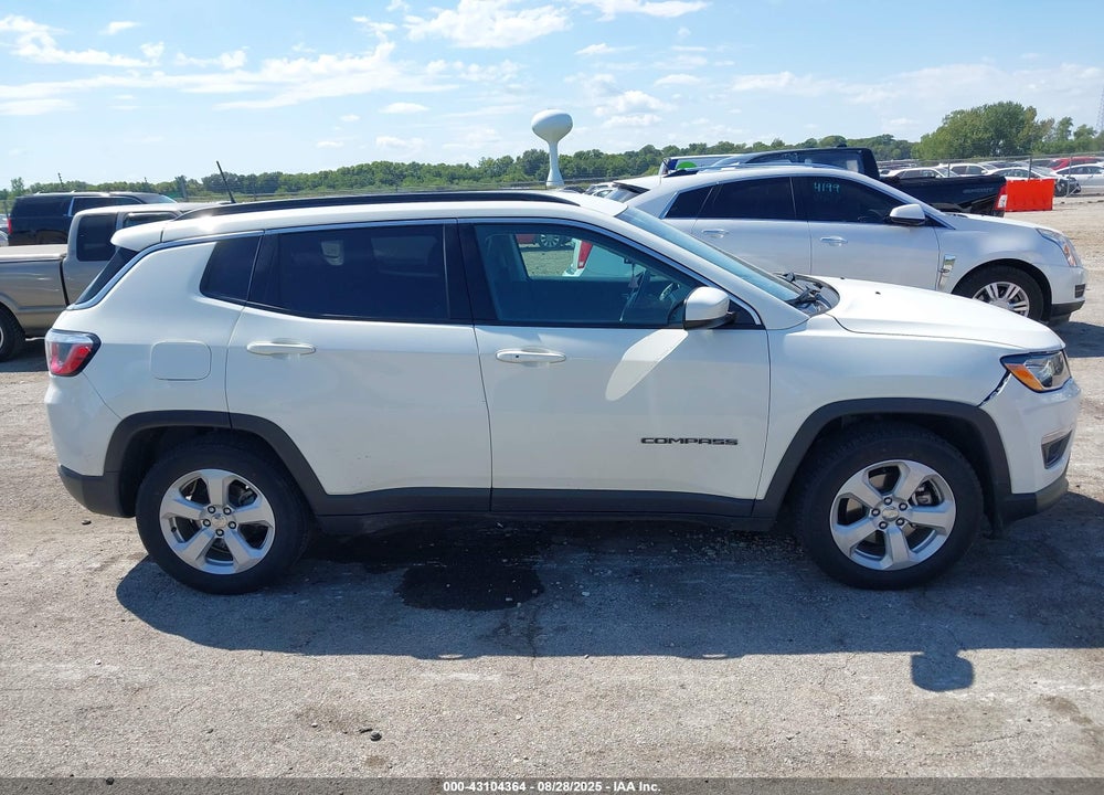 2017 JEEP COMPASS VIN: 3C4NJCBB8HT632424