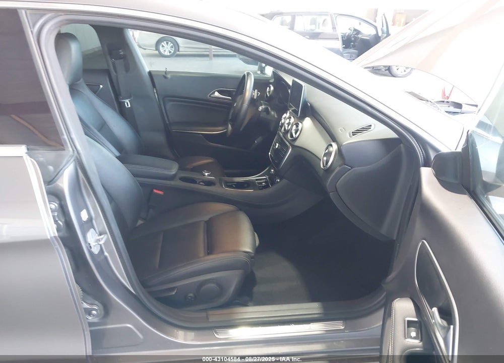 2016 MERCEDES-BENZ CLA 250 4MATIC VIN: WDDSJ4GB5GN382453
