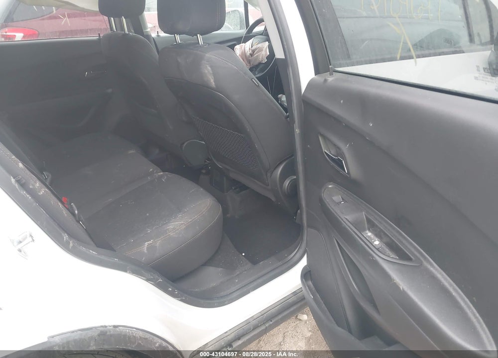2021 CHEVROLET TRAX FWD LS VIN: KL7CJKSB4MB314911
