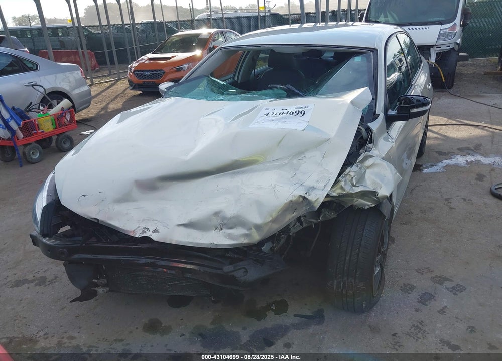 2011 VOLKSWAGEN JETTA VIN: 3VWDZ7AJ0BM050708