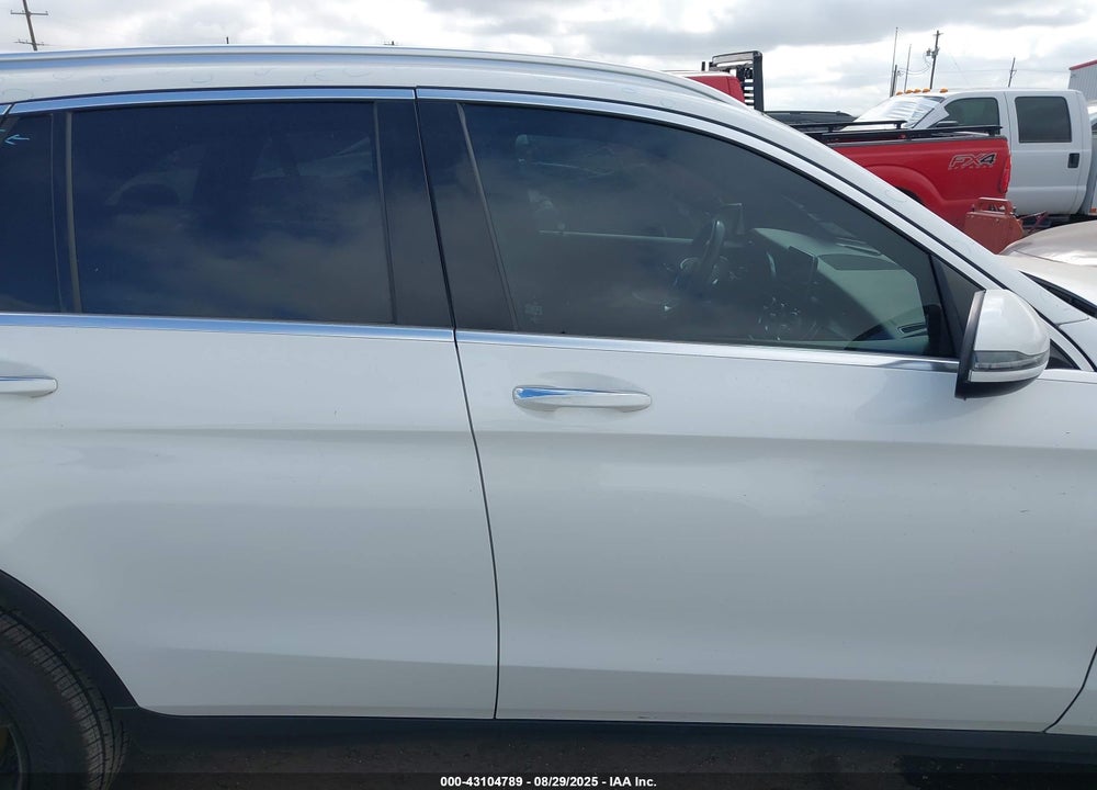 2019 MERCEDES-BENZ GLC CLASS VIN: WDC0G4JB4KV158134