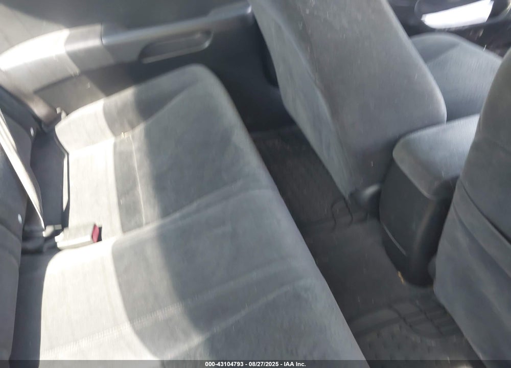 2005 HONDA CIVIC EX VIN: 1HGEM22985L049701