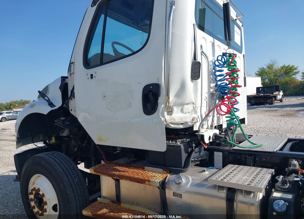 2019 FREIGHTLINER M2 106 VIN: 1FUBCYD25KHLG5518