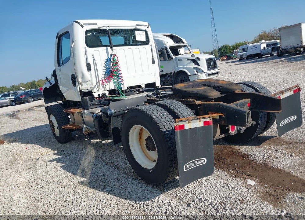 2019 FREIGHTLINER M2 106 VIN: 1FUBCYD25KHLG5518