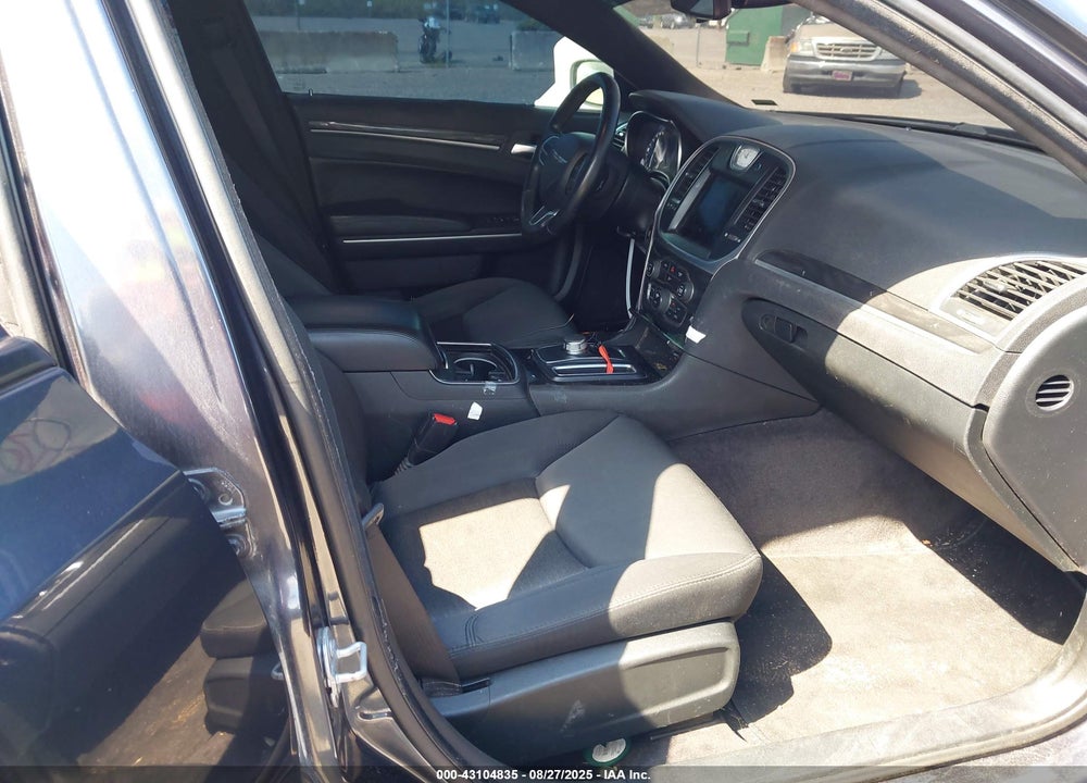2018 CHRYSLER 300 VIN: 2C3CCAAG1JH320466