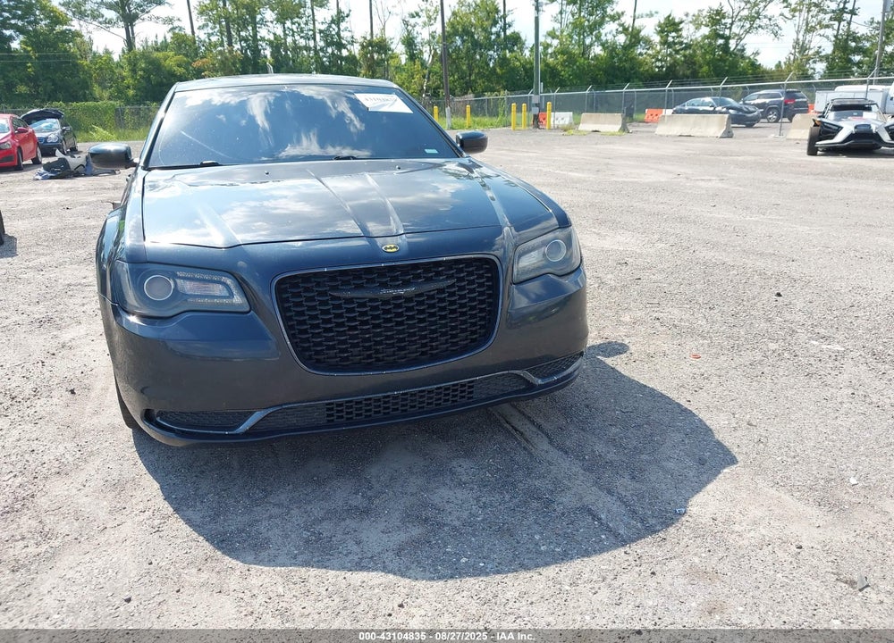2018 CHRYSLER 300 VIN: 2C3CCAAG1JH320466