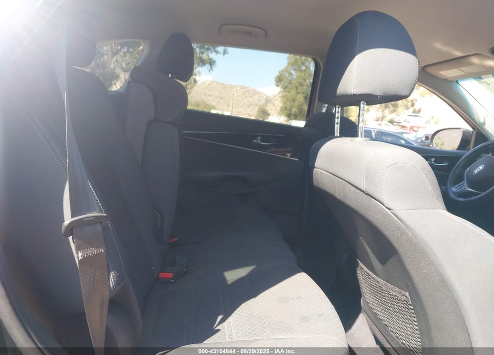 2020 KIA SORENTO VIN: 5XYPG4A55LG663171