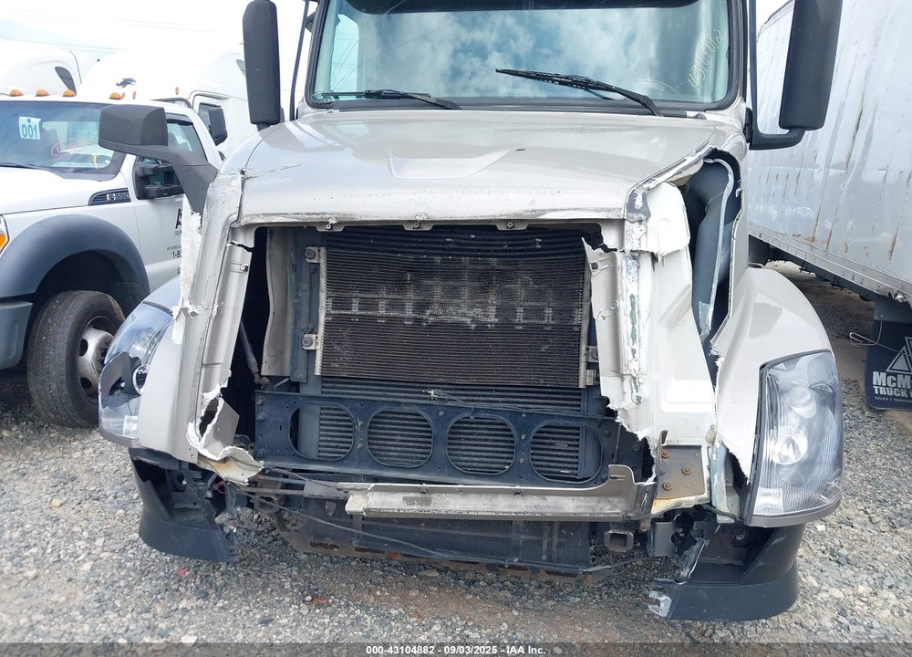 2015 VOLVO VN VIN: 4V4NC9EH8FN914819