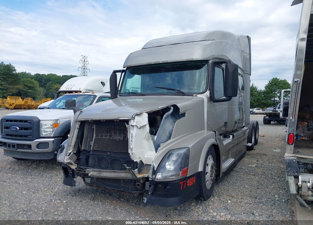 2015 VOLVO VN VIN: 4V4NC9EH8FN914819