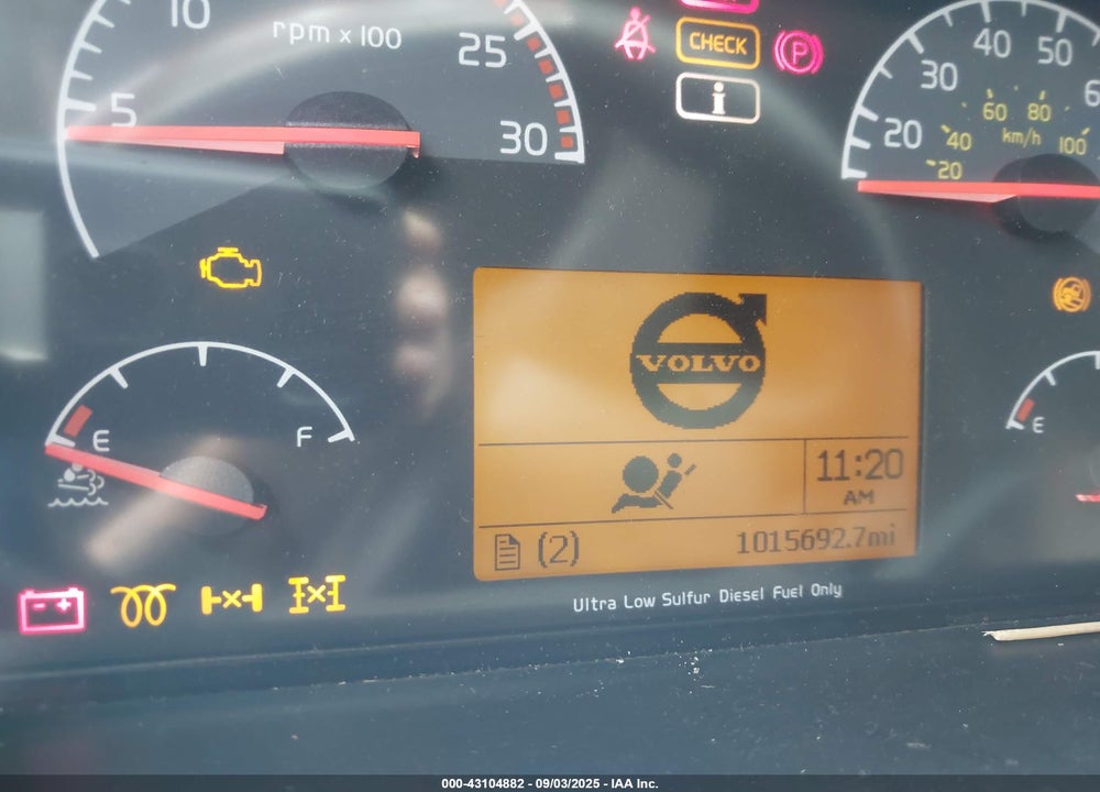 2015 VOLVO VN VIN: 4V4NC9EH8FN914819