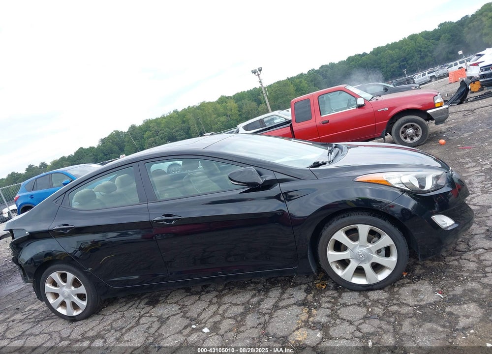 2013 HYUNDAI ELANTRA VIN: KMHDH4AE0DU582543