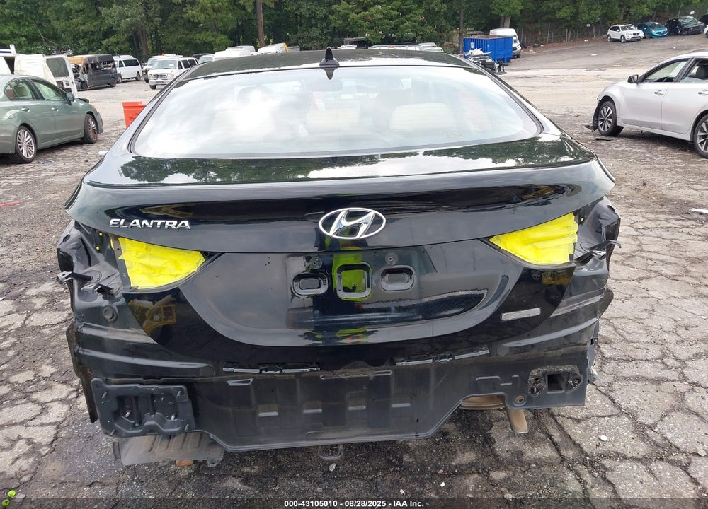2013 HYUNDAI ELANTRA VIN: KMHDH4AE0DU582543
