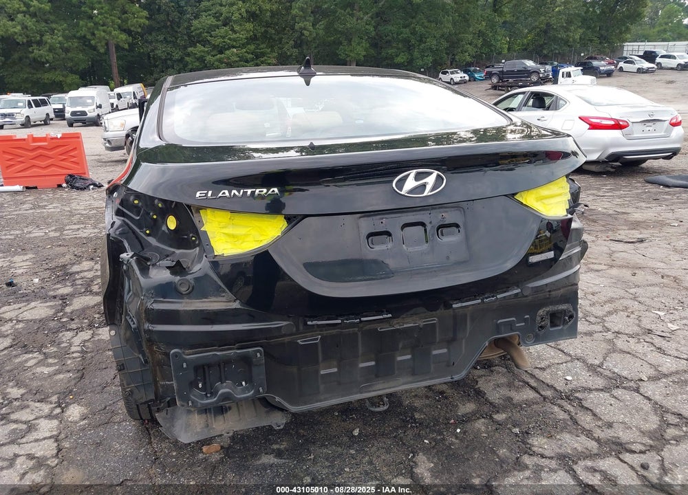 2013 HYUNDAI ELANTRA VIN: KMHDH4AE0DU582543