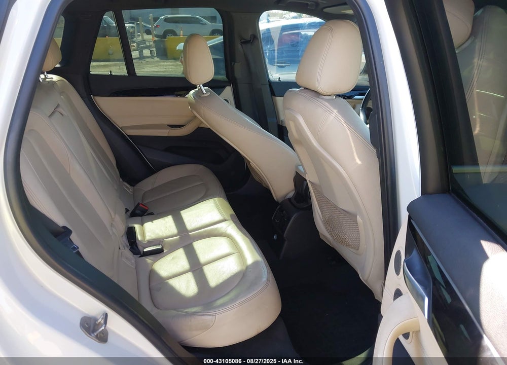 2016 BMW X1 VIN: WBXHT3C30GP882728