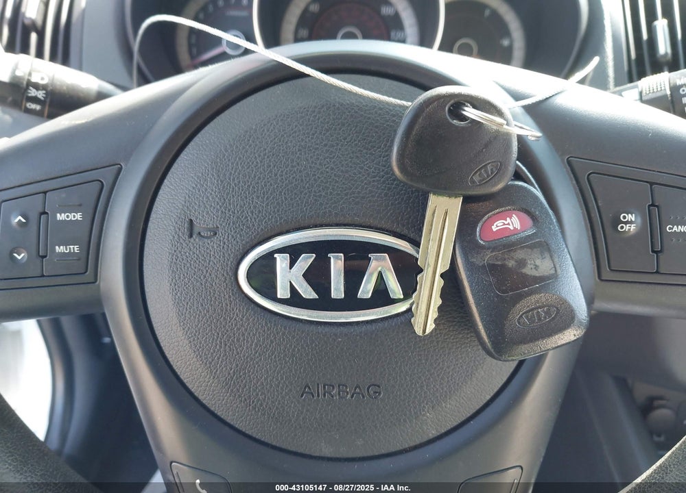 2010 KIA FORTE VIN: KNAFU4A21A5099807