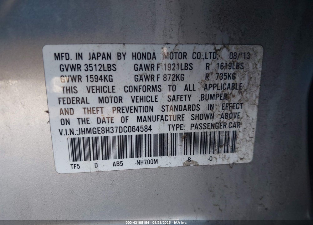 2013 HONDA FIT VIN: JHMGE8H37DC064584