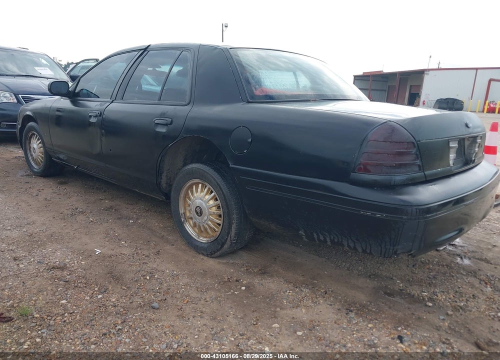 2000 FORD CROWN VICTORIA VIN: 2FAFP73W1YX198492