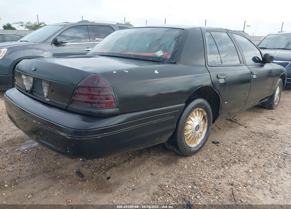 2000 FORD CROWN VICTORIA VIN: 2FAFP73W1YX198492