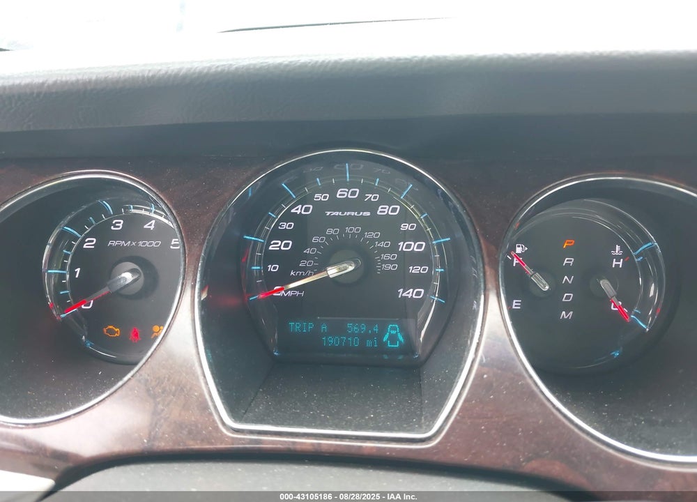 2011 FORD TAURUS VIN: 1FAHP2FW0BG111489