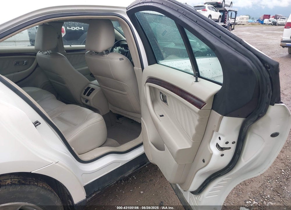 2011 FORD TAURUS VIN: 1FAHP2FW0BG111489