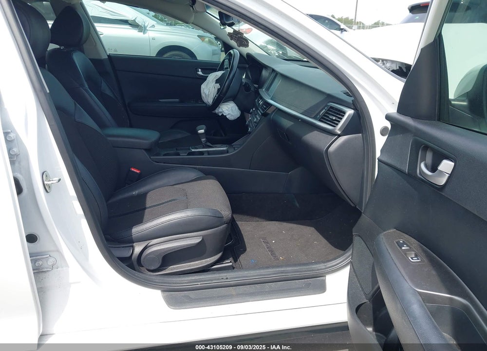 2019 KIA OPTIMA S VIN: 5XXGT4L35KG326655