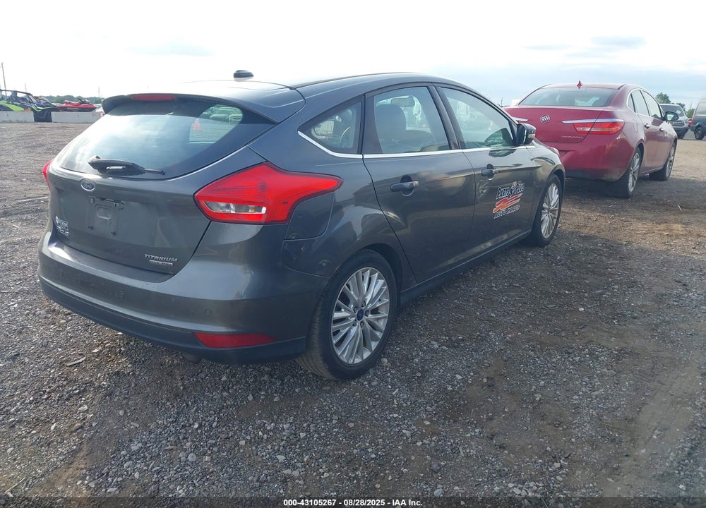 2015 FORD FOCUS VIN: 1FADP3N27FL260899