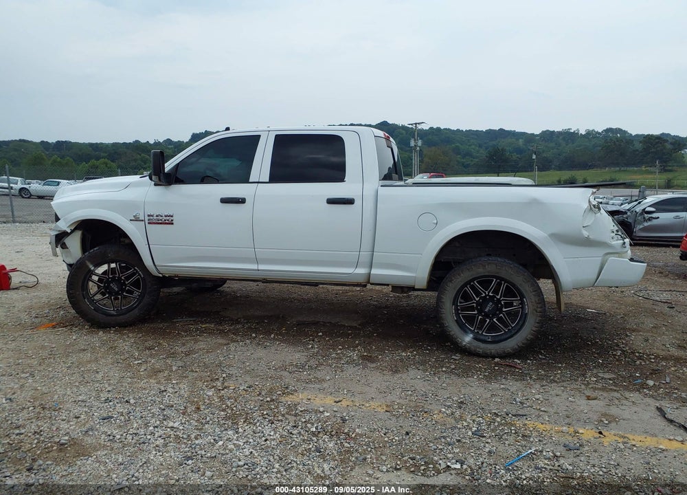 2016 RAM 2500 VIN: 3C6UR5DL2GG268523