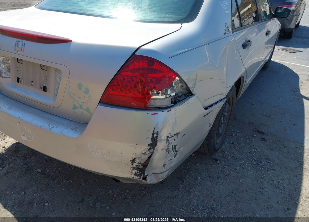 2007 HONDA ACCORD VIN: JHMCM56137C006204