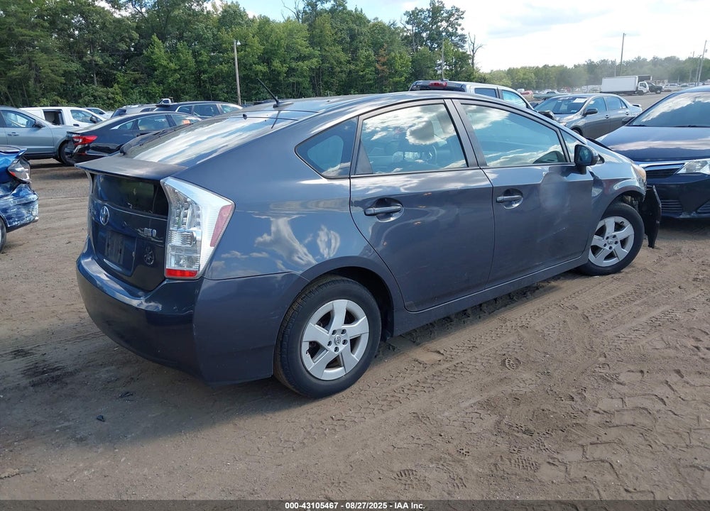 2011 TOYOTA PRIUS THREE VIN: JTDKN3DU8B0316743