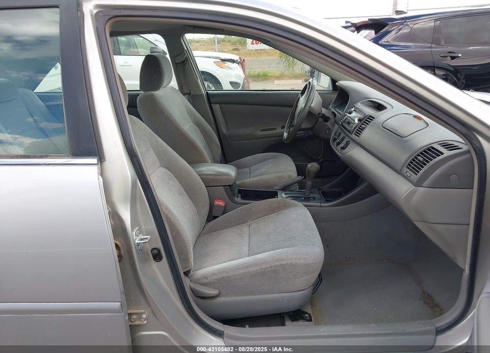 2004 TOYOTA CAMRY LE VIN: 4T1BE32K74U815820
