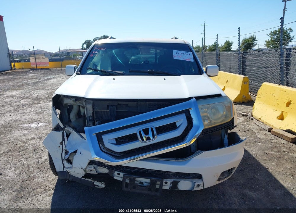 2011 HONDA PILOT VIN: 5FNYF3H43BB010889
