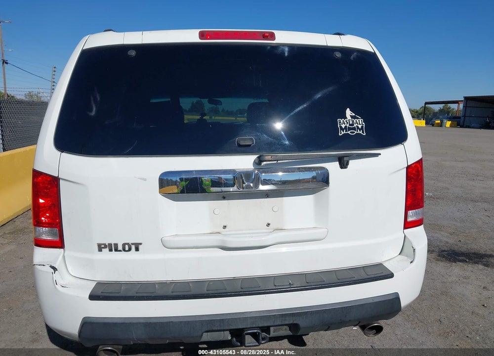 2011 HONDA PILOT VIN: 5FNYF3H43BB010889