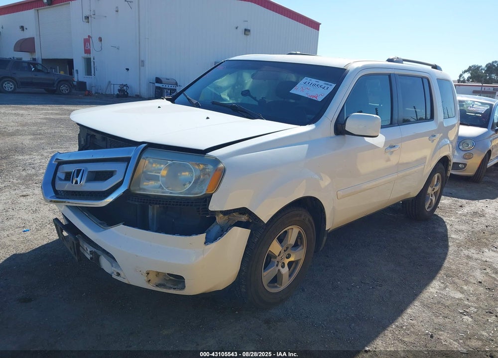 2011 HONDA PILOT VIN: 5FNYF3H43BB010889