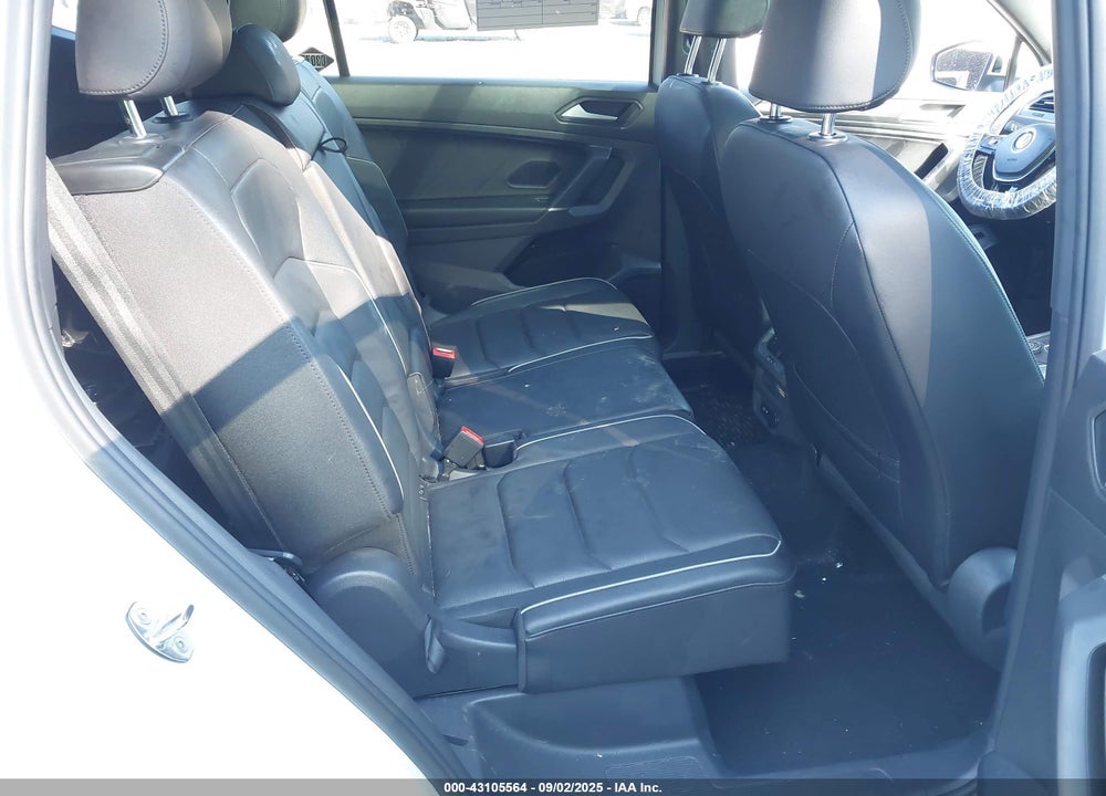 2020 VOLKSWAGEN TIGUAN VIN: 3VV4B7AX5LM147420