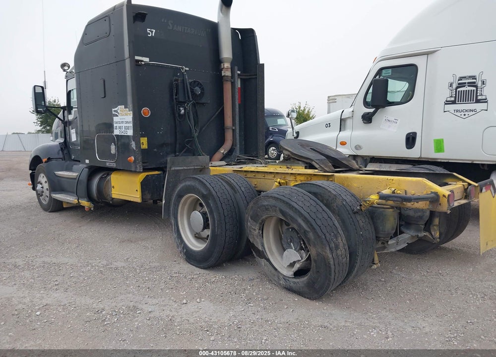 2008 KENWORTH CONSTRUCTION T660 VIN: 1XKADB9X98J224656