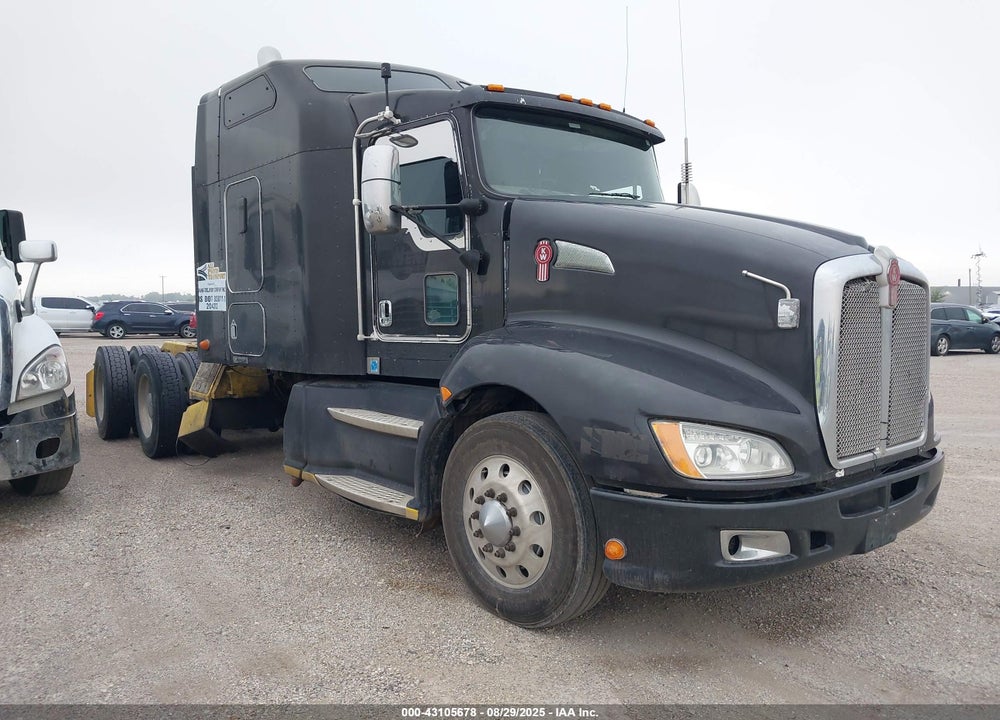 2008 KENWORTH CONSTRUCTION T660 VIN: 1XKADB9X98J224656
