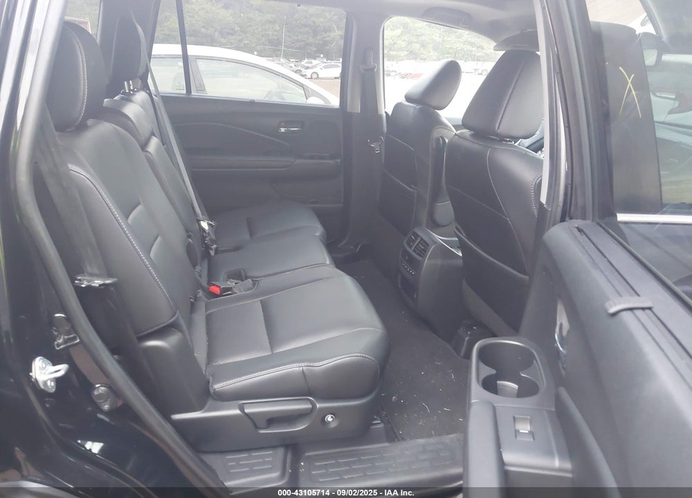 2021 HONDA PILOT VIN: 5FNYF6H50MB006568