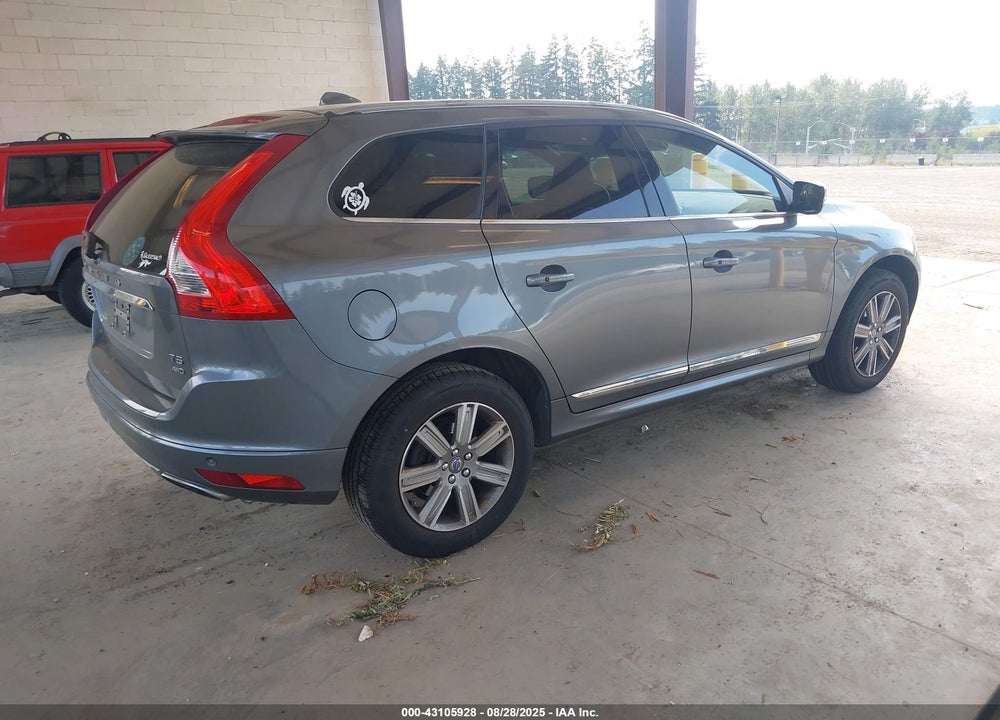 2017 VOLVO XC60 VIN: YV440MRU0H2217205