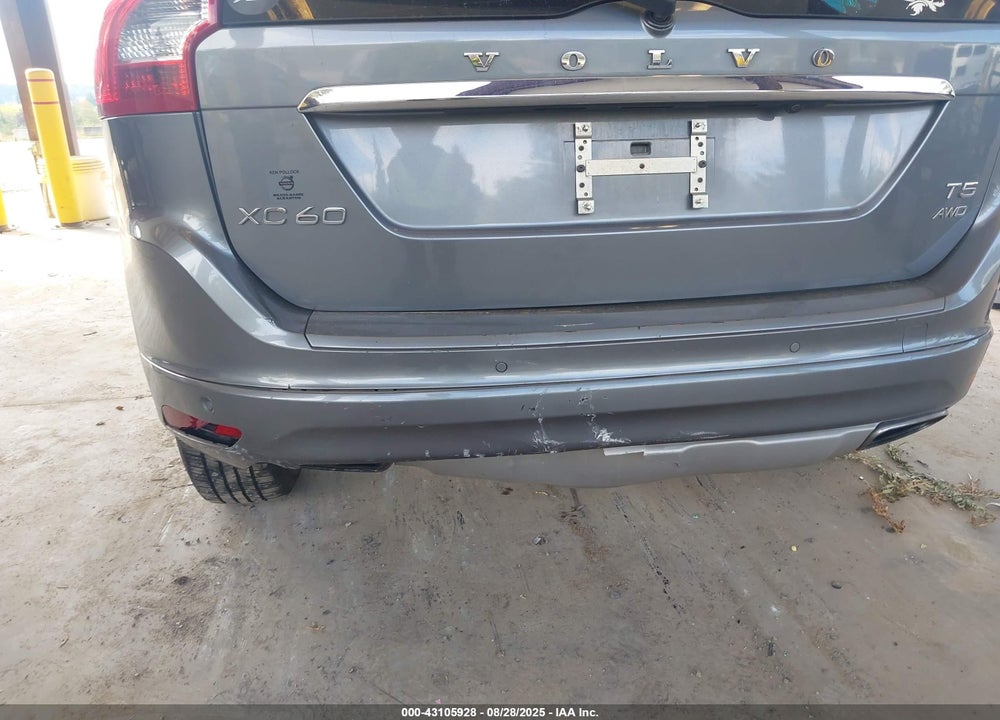 2017 VOLVO XC60 VIN: YV440MRU0H2217205