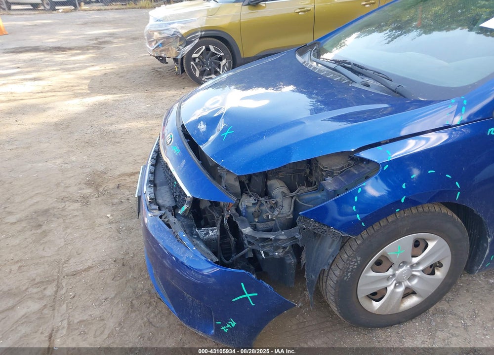 2017 KIA FORTE VIN: 3KPFK4A75HE152849