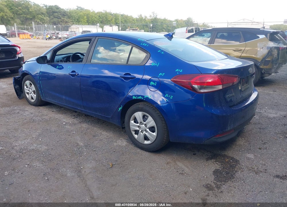 2017 KIA FORTE VIN: 3KPFK4A75HE152849
