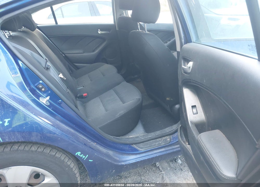 2017 KIA FORTE VIN: 3KPFK4A75HE152849
