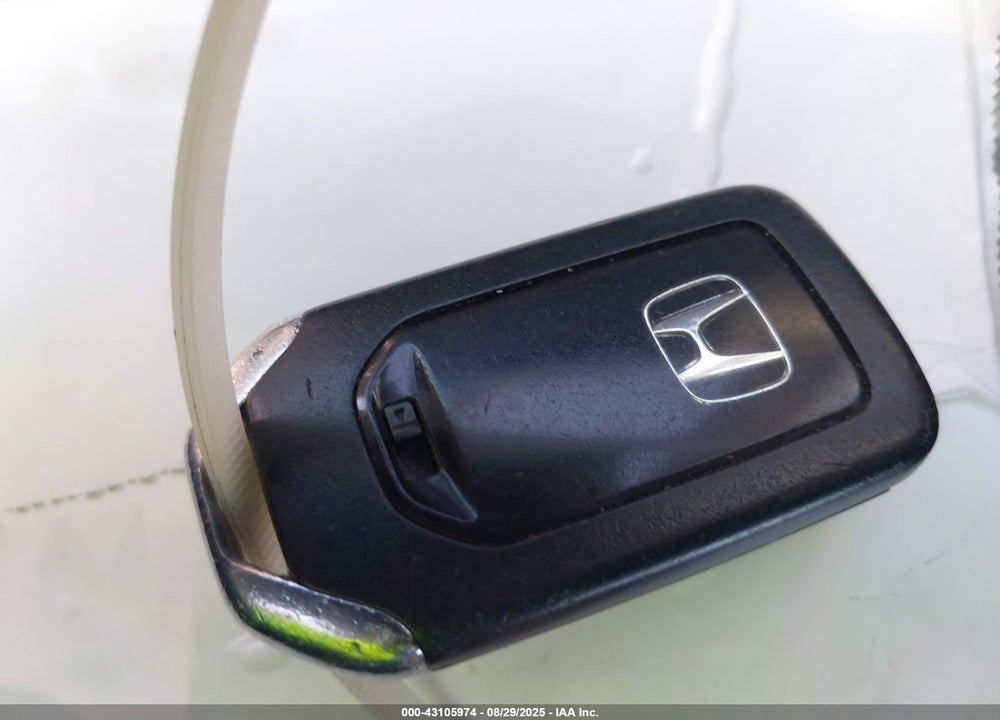 2015 HONDA CIVIC VIN: 2HGFB2F81FH543327