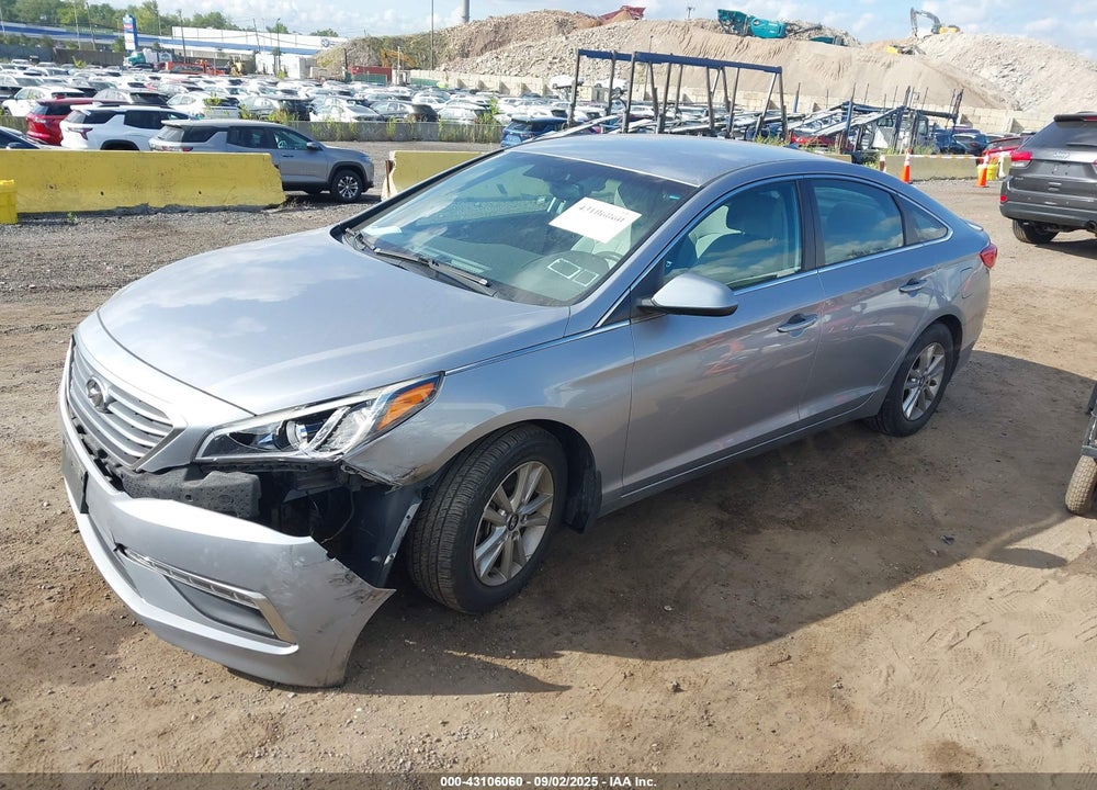 2015 HYUNDAI SONATA VIN: 5NPE24AF5FH158887