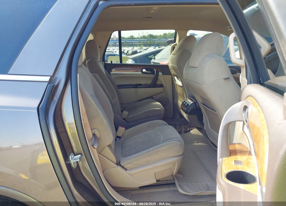 2011 BUICK ENCLAVE VIN: 5GAKRAEDXBJ142774