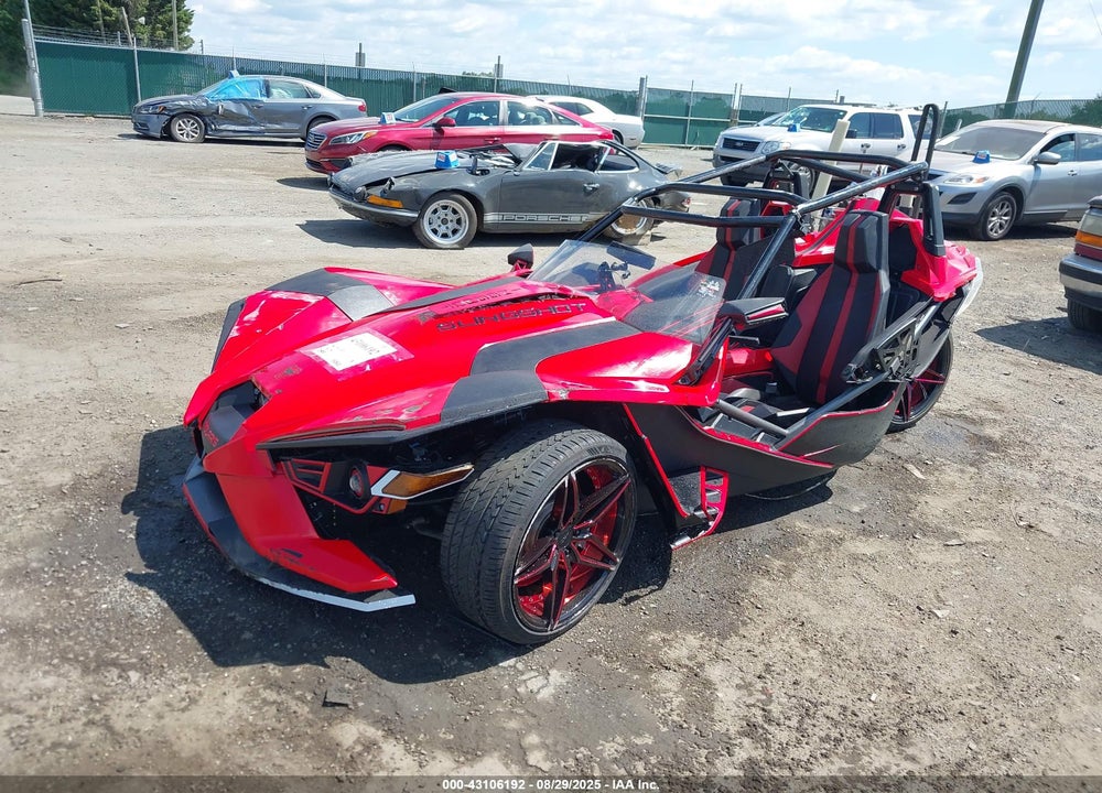 2015 POLARIS SLINGSHOT SL VIN: 57XAAPFA1F5102503