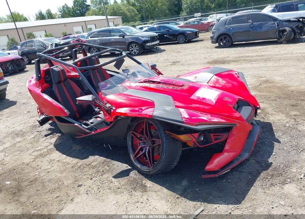 2015 POLARIS SLINGSHOT SL VIN: 57XAAPFA1F5102503