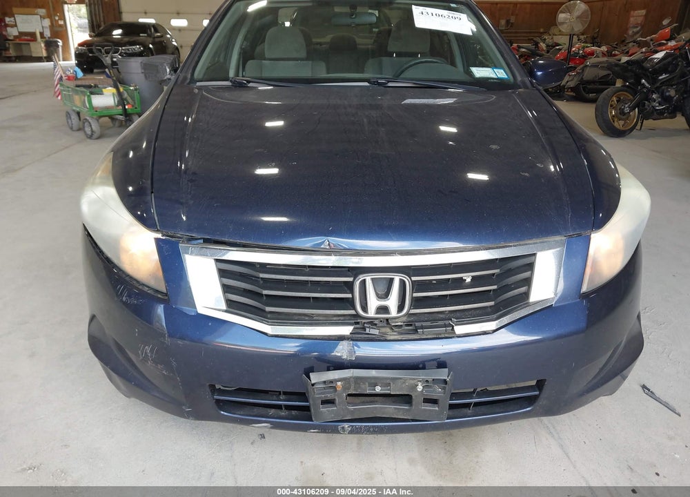 2010 HONDA ACCORD 2.4 LX VIN: 1HGCP2F30AA027556