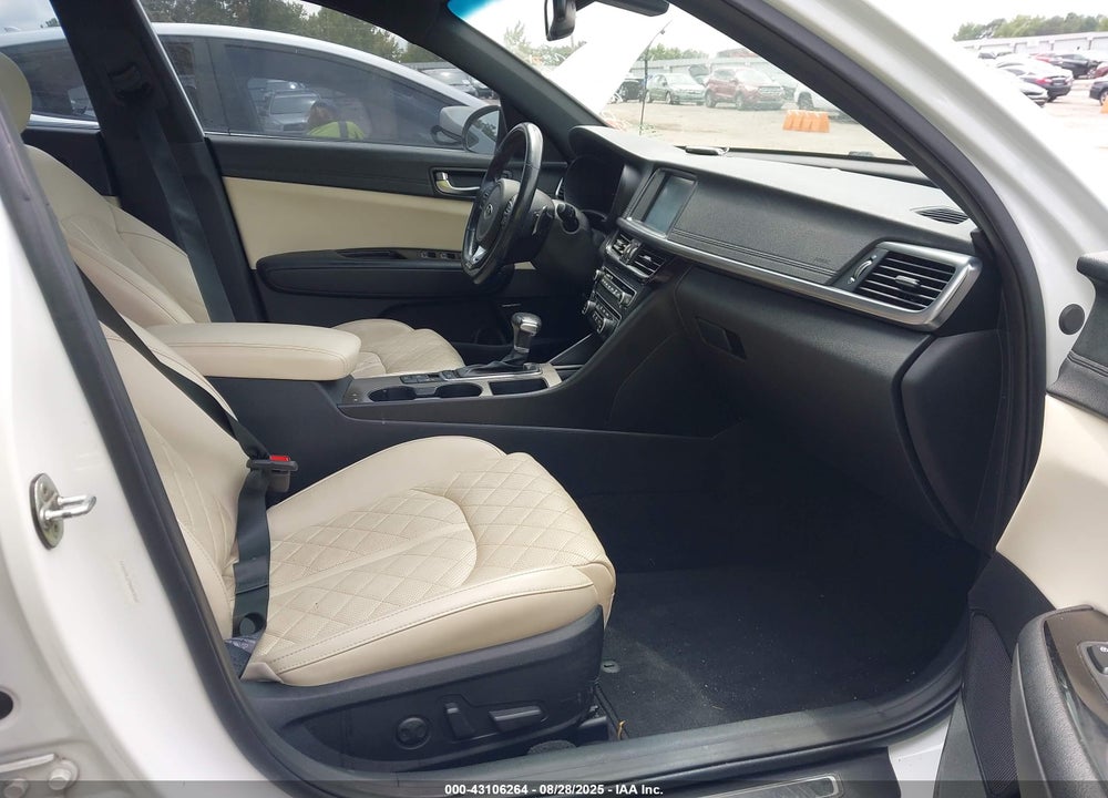 2016 KIA OPTIMA VIN: 5XXGV4L27GG043022
