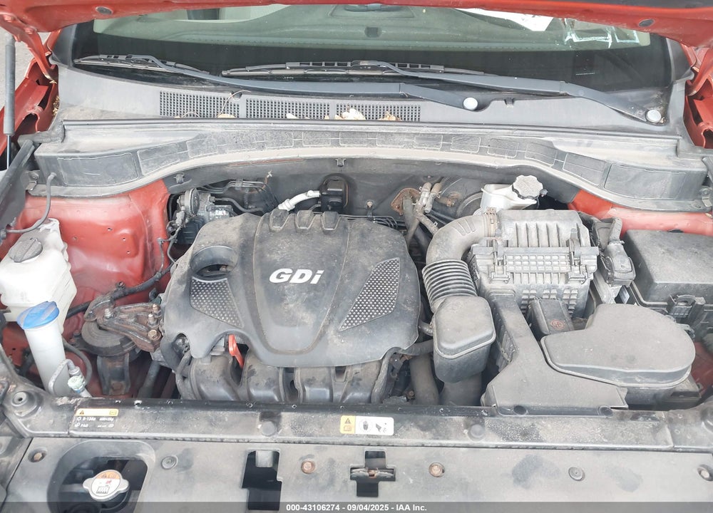 2013 HYUNDAI SANTA FE VIN: 5XYZU3LB0DG123064